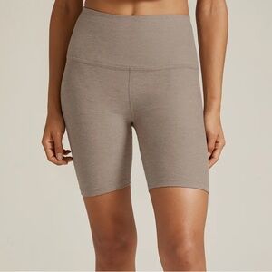 Beyond Yoga Spacedye Keep Pace 7" Biker Short Women’s Medium Birch Heather